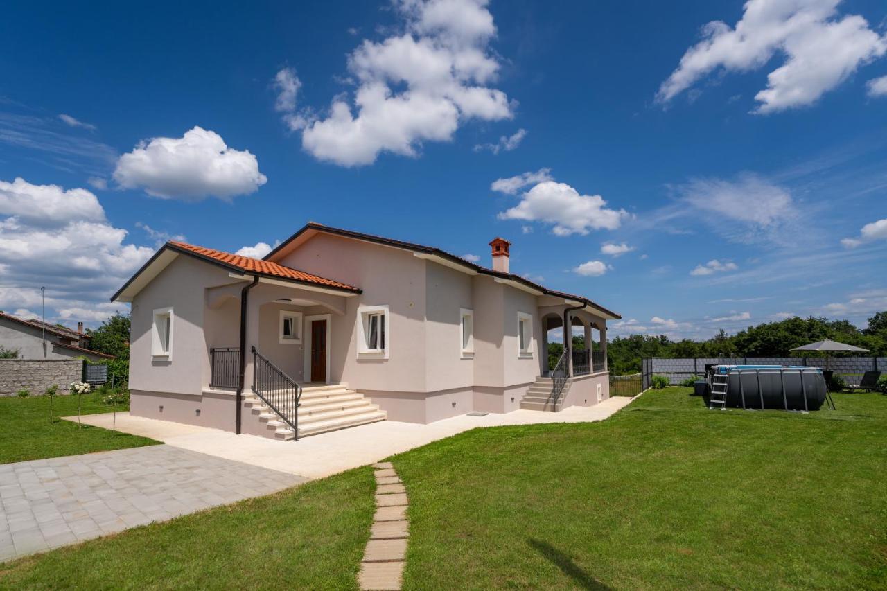 Holiday House Leana Пазин Екстер'єр фото
