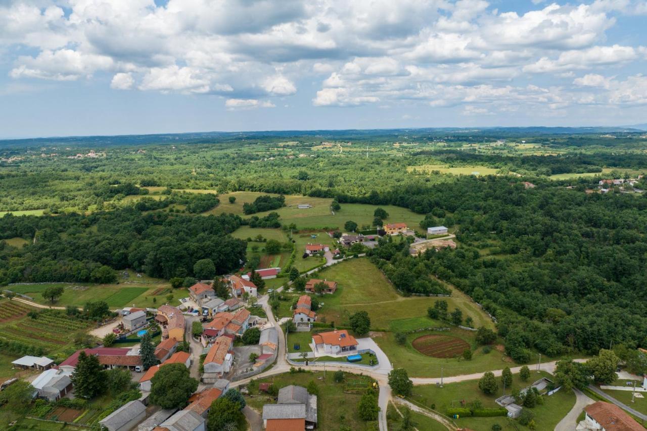 Holiday House Leana Пазин Екстер'єр фото
