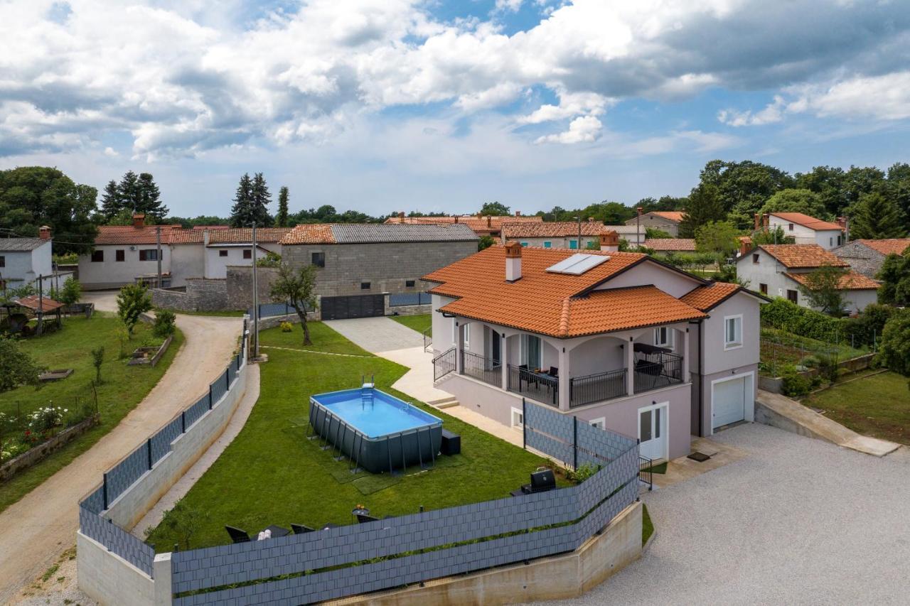 Holiday House Leana Пазин Екстер'єр фото